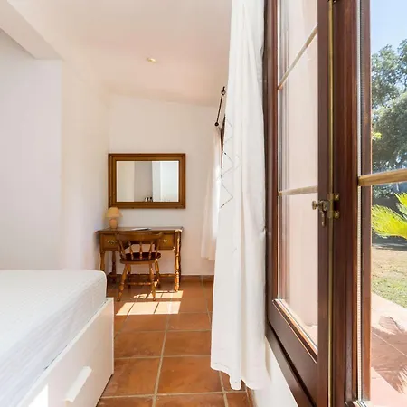 Beautiful With Private Pool, Garden & Forest Appartement