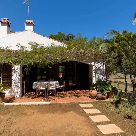 Beautiful With Private Pool, Garden & Forest Apartment Es Mercadal